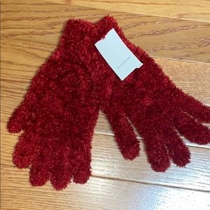 NWT Fuzzy Scarlet Liz Claiborne Gloves